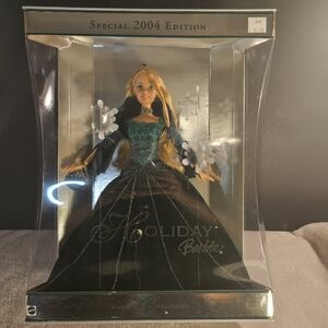 2004 Special Edition Holiday Barbie Doll Green Velvet Dress NIB Never Opened